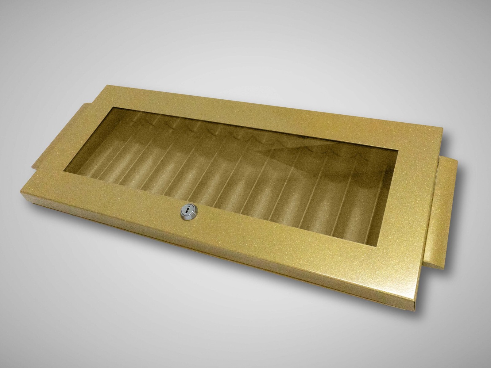 Lockable chip tray